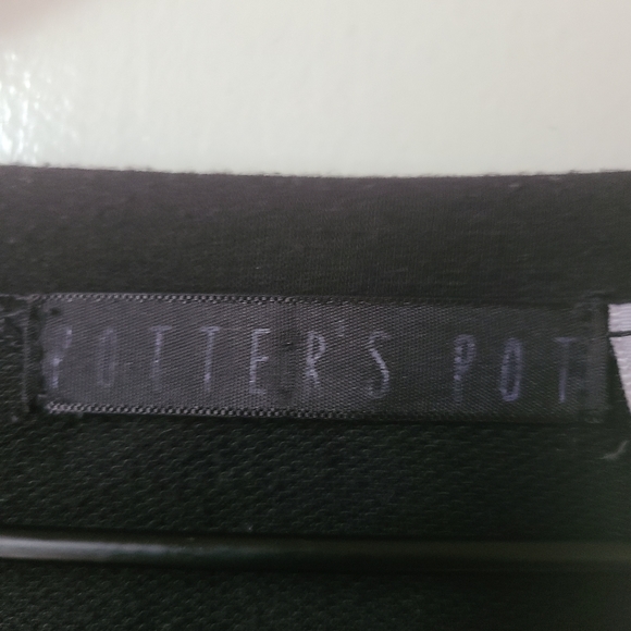 Potter's Pot Floral Embroidered Long Sleeve Light Weight Sweatshirt Top - Picture 4 of 5